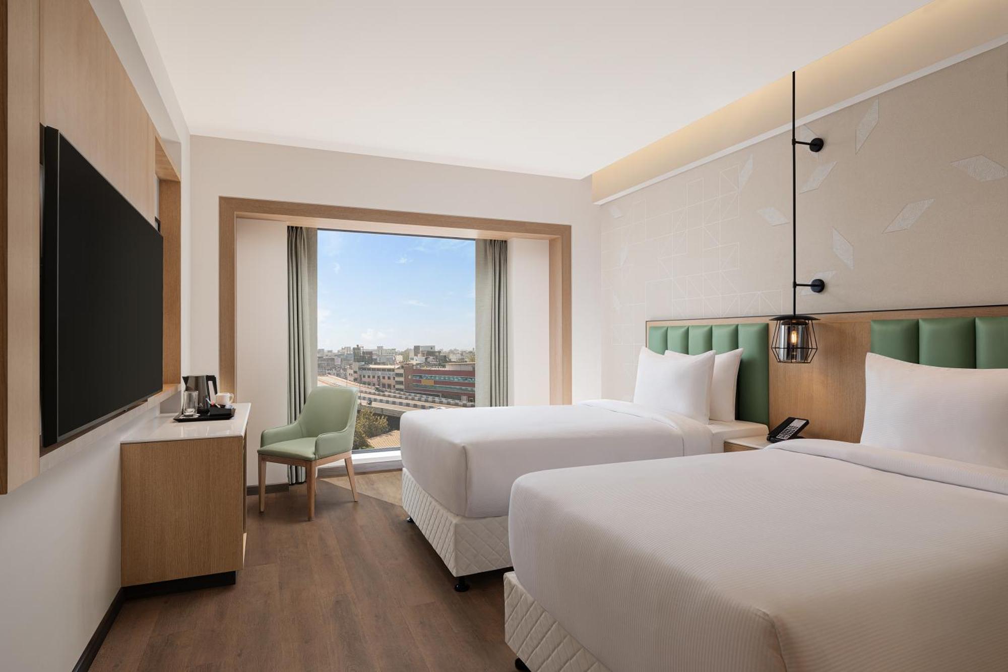 Hilton Garden Inn Surat City Centre Exterior photo